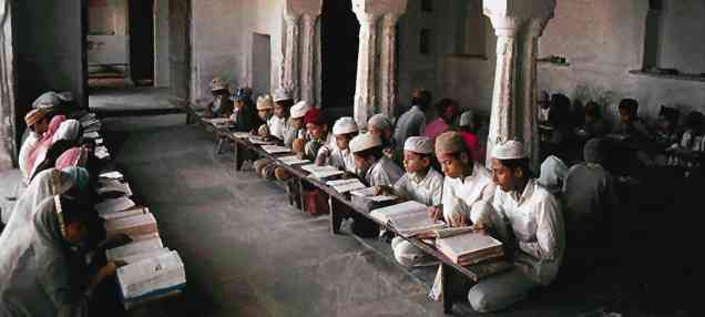 Une
 cole  coranique en Asie