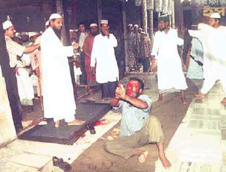 Vimal Patak, un Hindou bastonn  mort par des Mollah dans une mosque au Bengladesh.