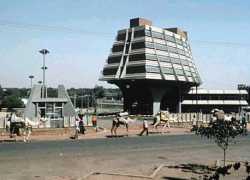curieuse mosque de construction rcente (Niger)