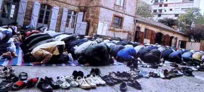 Prire du vendredi 
la mosque Es-Salam de Toulouse