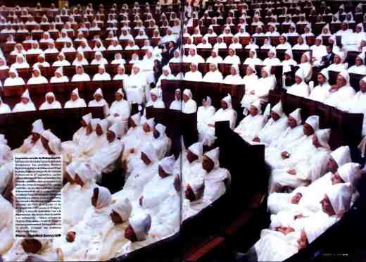 parlement marocain, photo publie par L’Express  dans son numro du 26 dcembre 2002)